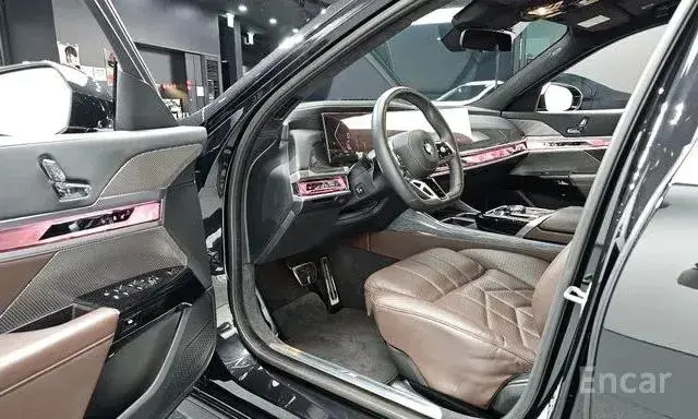 BMW 740D XDRIVE M-SPORT 2023
