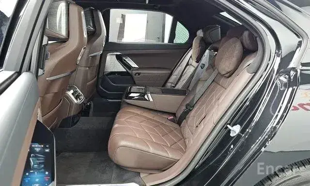 BMW 740D XDRIVE M-SPORT 2023