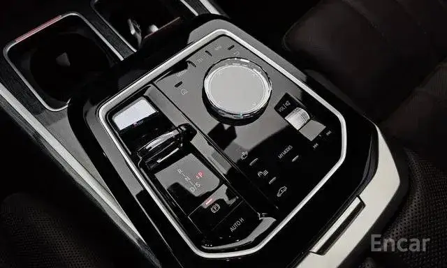 BMW 740D XDRIVE M-SPORT 2023