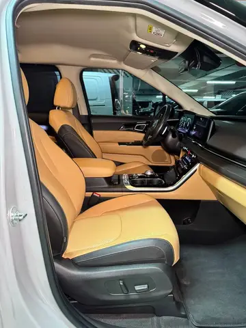 KIA CARNIVAL SIGNATURE 2023