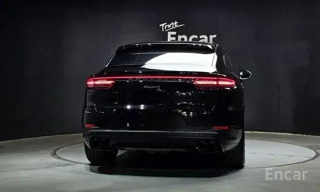 PORSCHE CAYENNE COUPE 2022