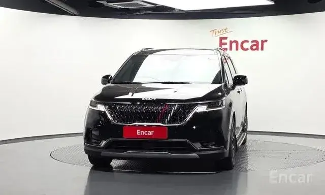 KIA CARNIVAL 9 2022