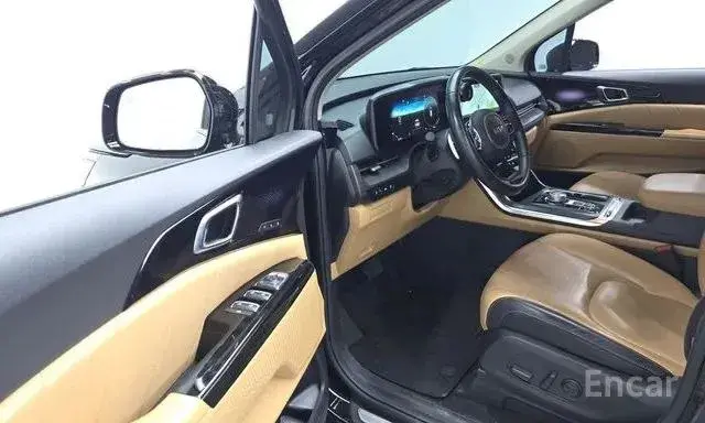 KIA CARNIVAL 9 2022