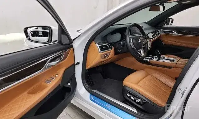 BMW 745E IPERFORMANCE DESIGN PURE 2022