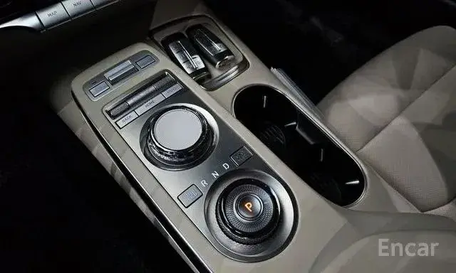GENESIS GV70 2022