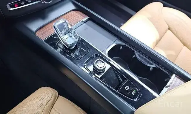 VOLVO XC60 B6 ULTIMATE BRIGHT 2023