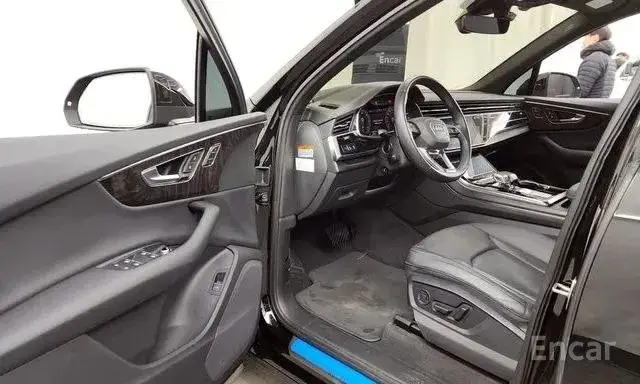 AUDI Q7 PREMIUM 2023
