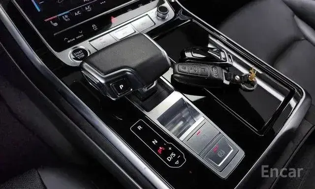 AUDI Q7 PREMIUM 2023