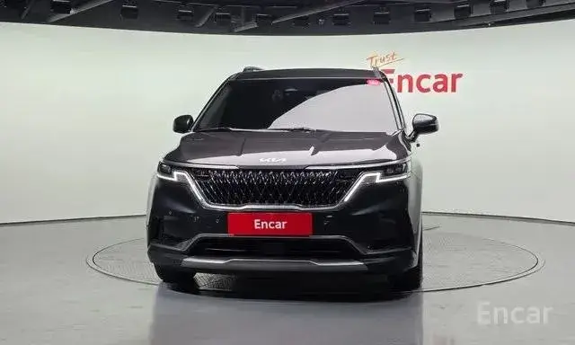 KIA CARNIVAL NOBLESSE 2023