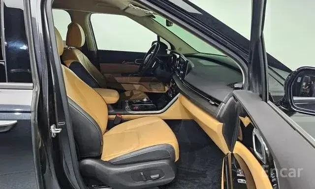 KIA CARNIVAL NOBLESSE 2023
