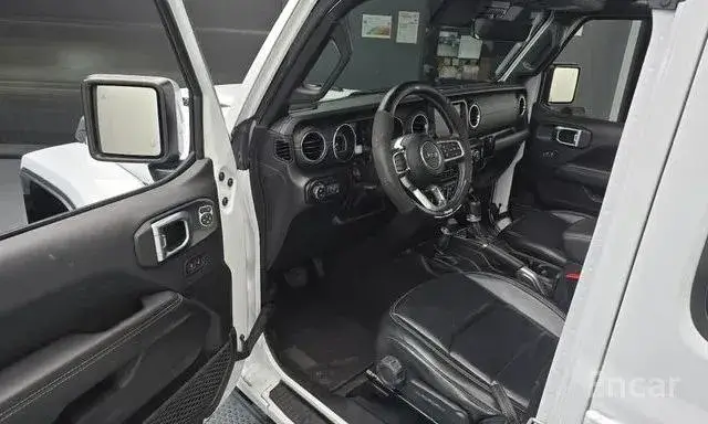 JEEP WRANGLER OVERLAND POWER TOP 2022