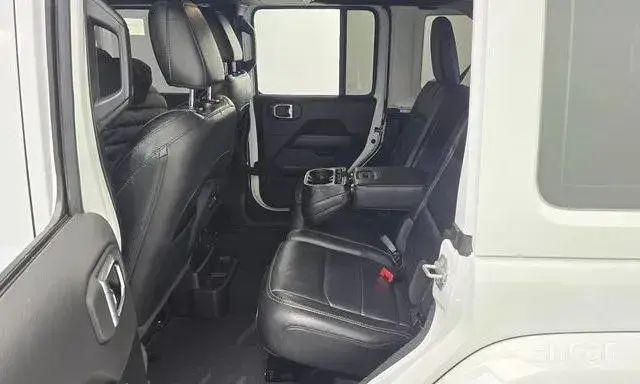 JEEP WRANGLER OVERLAND POWER TOP 2022
