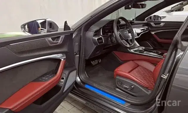 AUDI S7 QUATTRO 2022