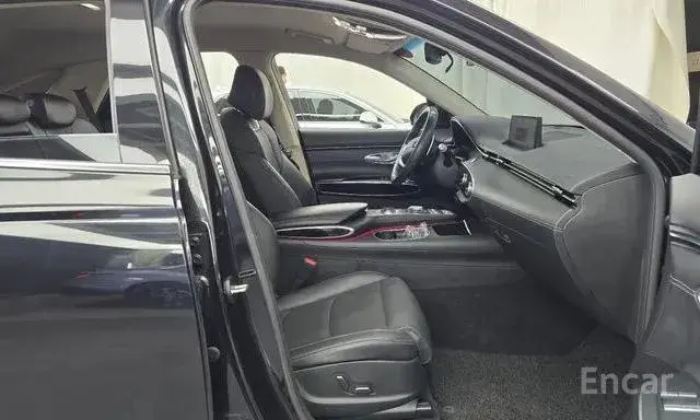 GENESIS GV70 2022