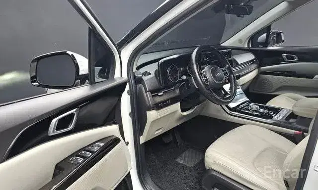 KIA CARNIVAL NOBLESSE 2022