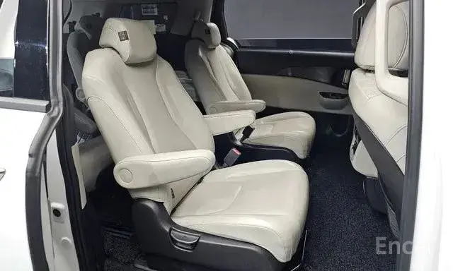 KIA CARNIVAL NOBLESSE 2022