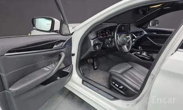 BMW 530I XDRIVE M-SPORT 2022