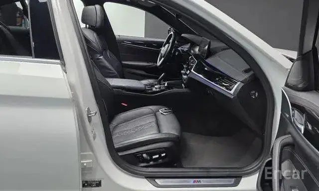 BMW 530I XDRIVE M-SPORT 2022