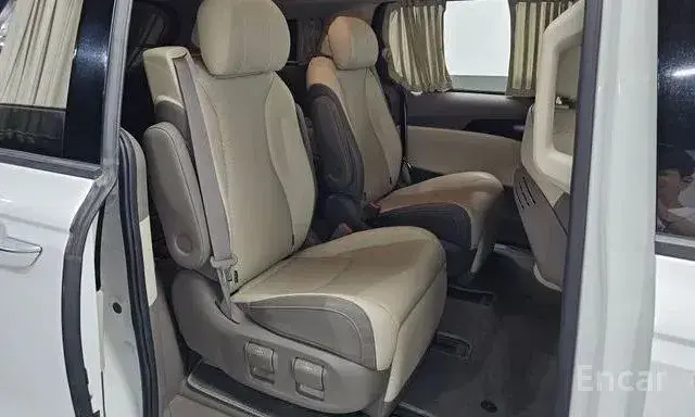 KIA CARNIVAL SIGNATURE 2022
