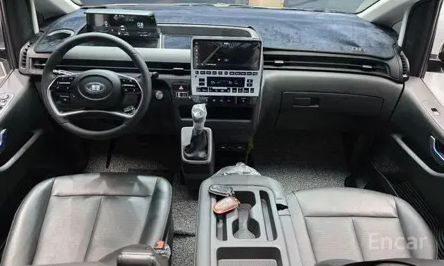 HYUNDAI STARIA TOURER 9-SEATER MODERN 2022