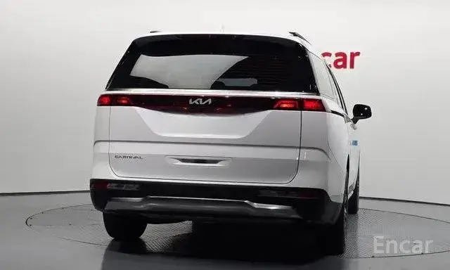 KIA CARNIVAL NOBLESSE 2022