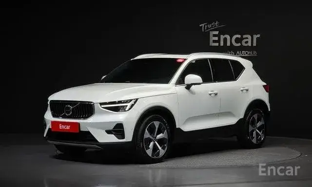 VOLVO XC40 B4 ULTIMATE BRIGHT 2023