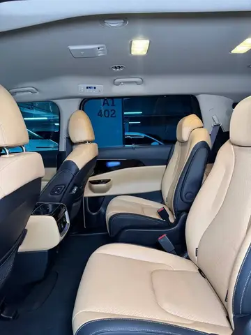 KIA CARNIVAL SIGNATURE 2023