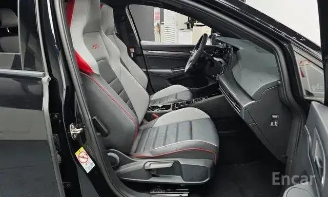 VOLKSWAGEN GOLF GTI 8TH GENERATION 2023