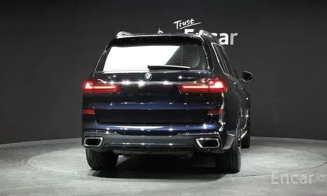 BMW X7 XDRIVE40I M-SPORT 6-SEATER 2022