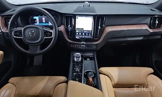 VOLVO XC60 B6 ULTIMATE BRIGHT 2022