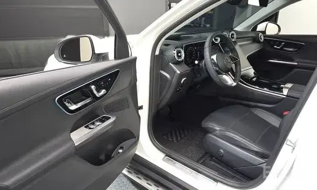 MERCEDES-BENZ GLC 220D 4MATIC 2023