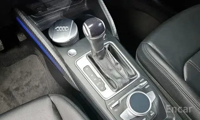 AUDI Q2 PREMIUM 2023