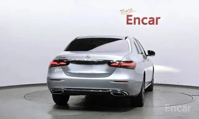MERCEDES-BENZ E250 AVANTGARDE 2022