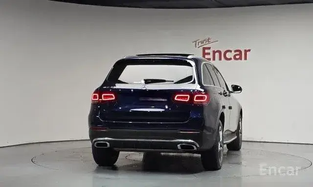 MERCEDES-BENZ GLC300E 4MATIC 2022