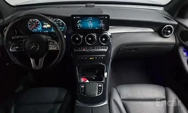 MERCEDES-BENZ GLC300E 4MATIC 2022