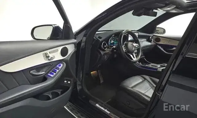 MERCEDES-BENZ GLC300E 4MATIC 2022