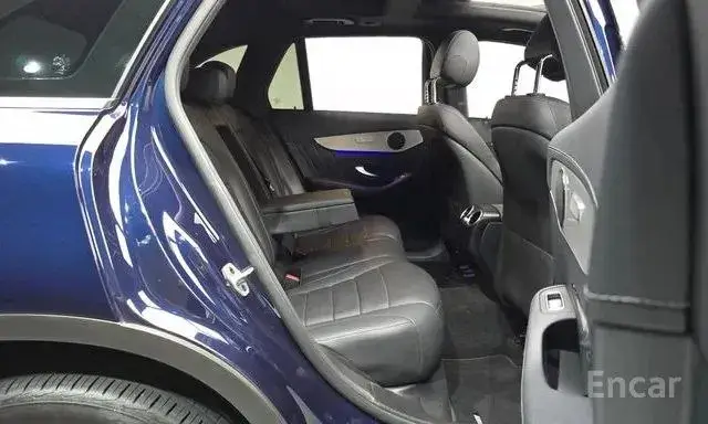 MERCEDES-BENZ GLC300E 4MATIC 2022