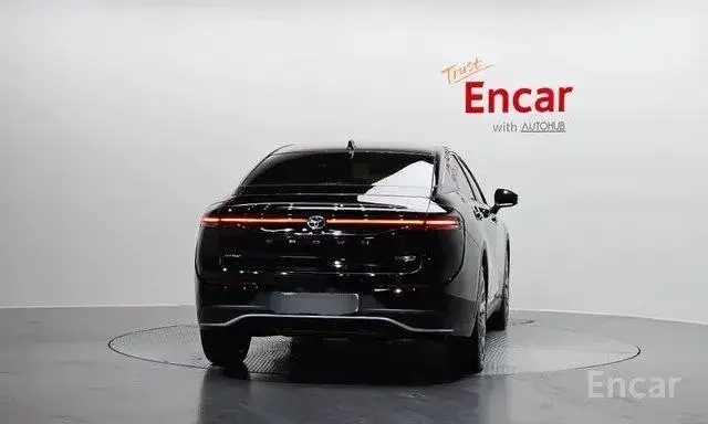 TOYOTA CROWN CROSSOVER HYBRID 2023