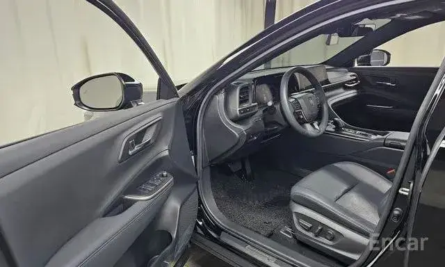 TOYOTA CROWN CROSSOVER HYBRID 2023