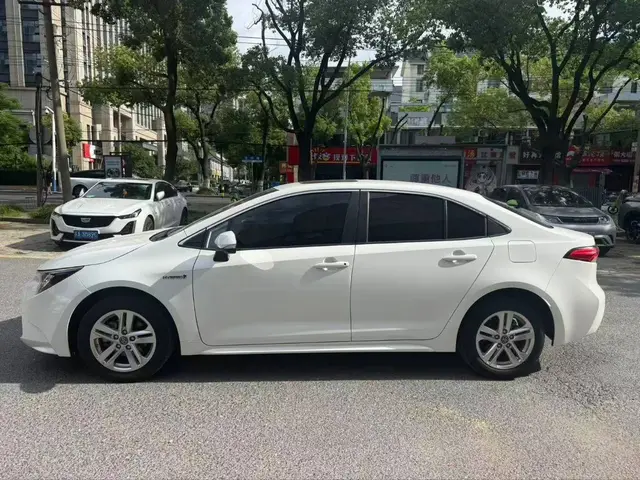 TOYOTA COROLLA 2023
