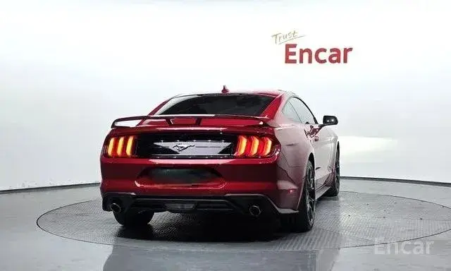 FORD MUSTANG 2023