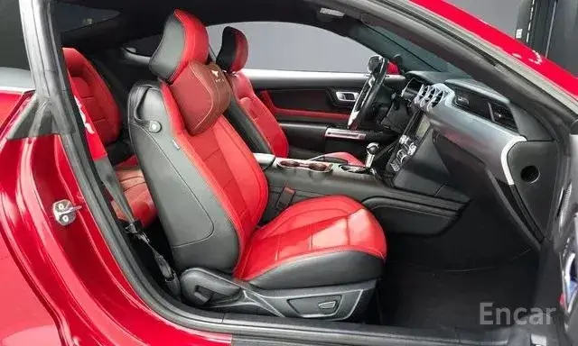 FORD MUSTANG 2023