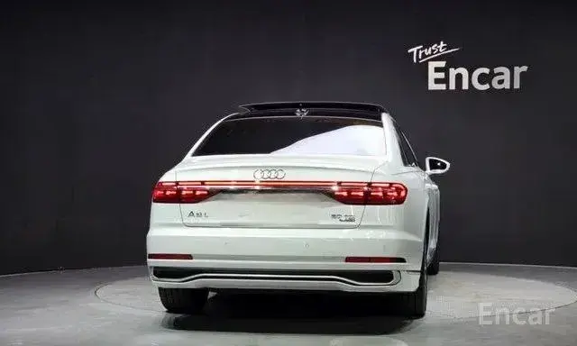AUDI A8 PREMIUM 2023