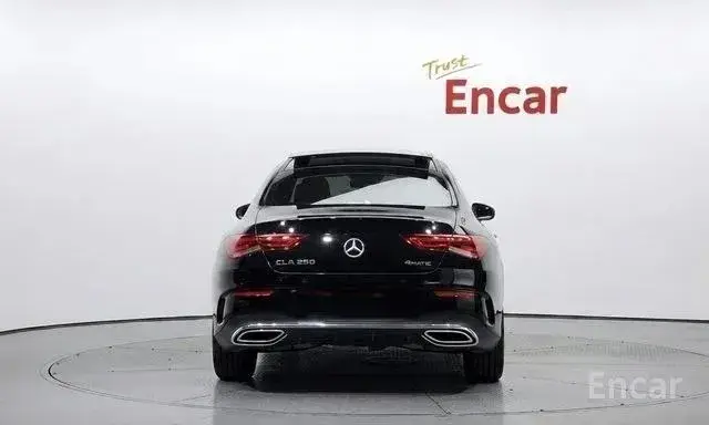 MERCEDES-BENZ CLA250 4MATIC 2022