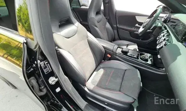 MERCEDES-BENZ CLA250 4MATIC 2022