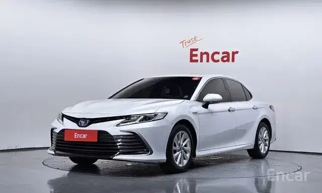 TOYOTA CAMRY LE HYBRID 2023