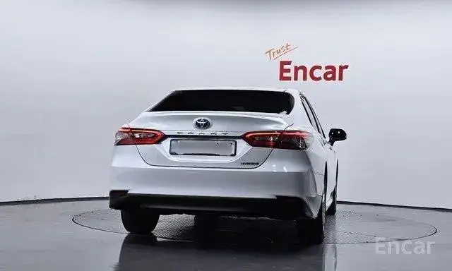 TOYOTA CAMRY LE HYBRID 2023