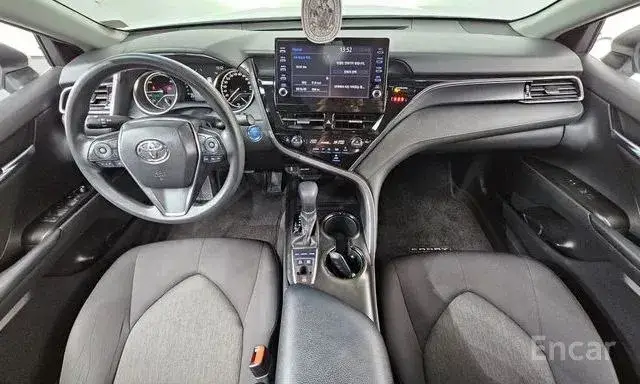 TOYOTA CAMRY LE HYBRID 2023