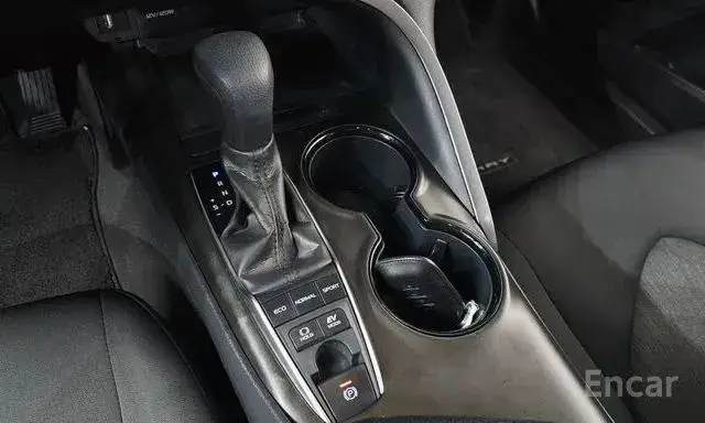 TOYOTA CAMRY LE HYBRID 2023