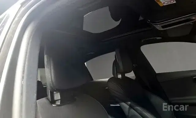 MERCEDES-BENZ C300 AMG LINE 2022